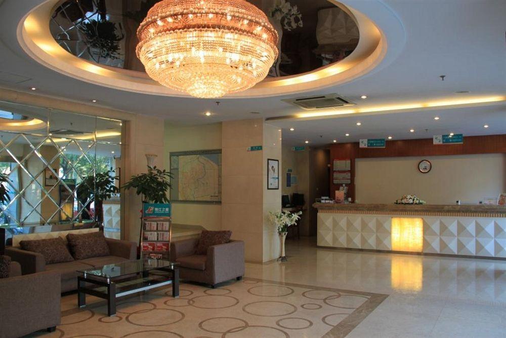 Jingjiang Inn Shanghai Baoyang Pier Buitenkant foto